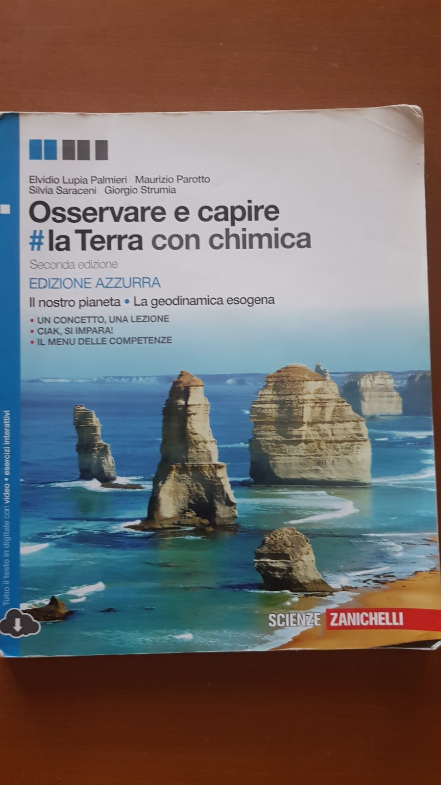 Foto 1 di 4