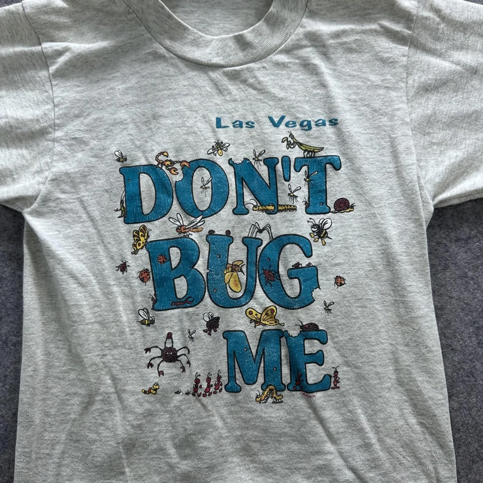 Camisa De Colección Las Vegas Dont Bug Me Juvenil Gris Medio Gráfico Años 90 EE. UU. Y2k SS Foto 3 de 4