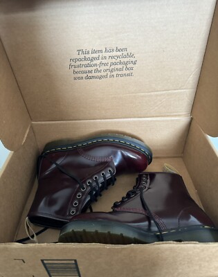 Dr. Martens Cherry Red Classic Boots 23756 Womens ( 8 US L