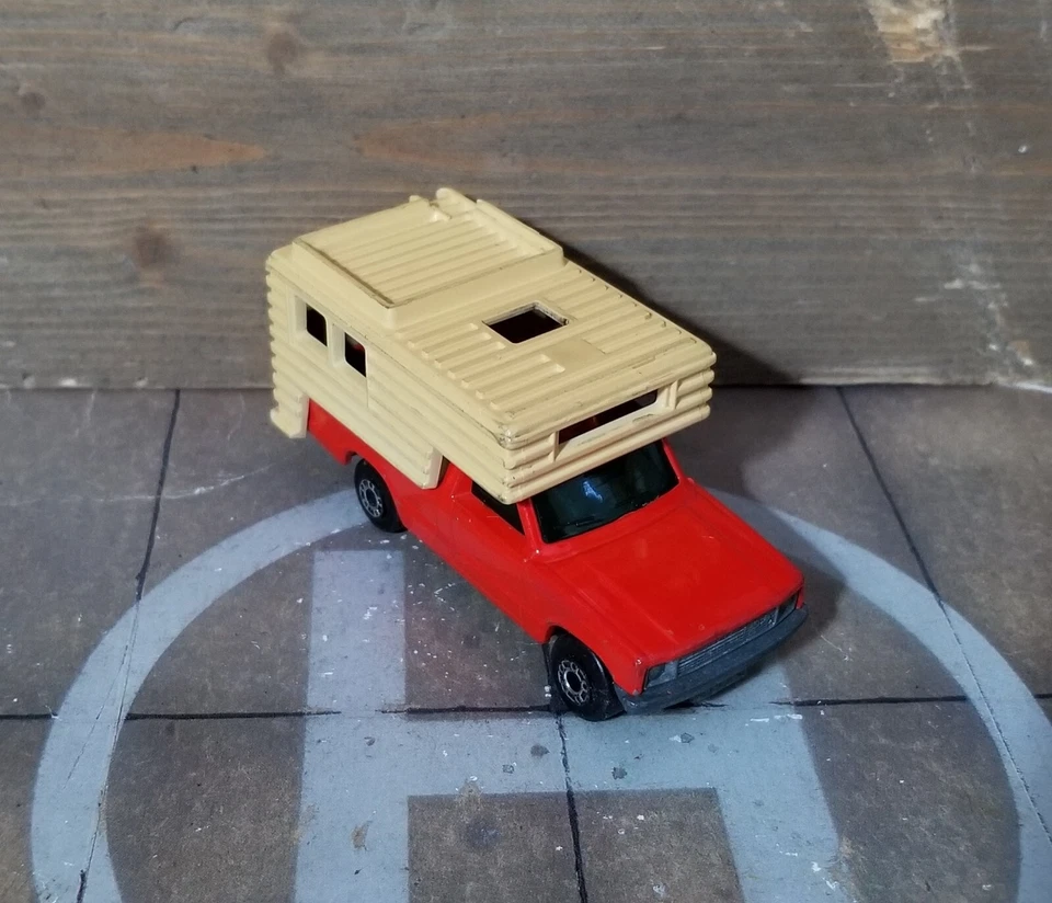 MATCHBOX SUPERFAST N° 38 FORD CAMPER 1981 Scala 1:64 - LESNEY ENGLAND 1-75 Serie - Immagine 2 di 4