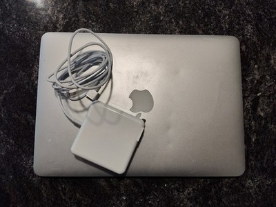 Apple MacBook Pro 13.3in. Retina, Corei5-4258u 8GB RAM,A1502 **Missing E,R Keys