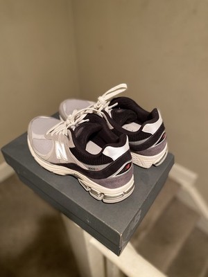 new balance 2002r