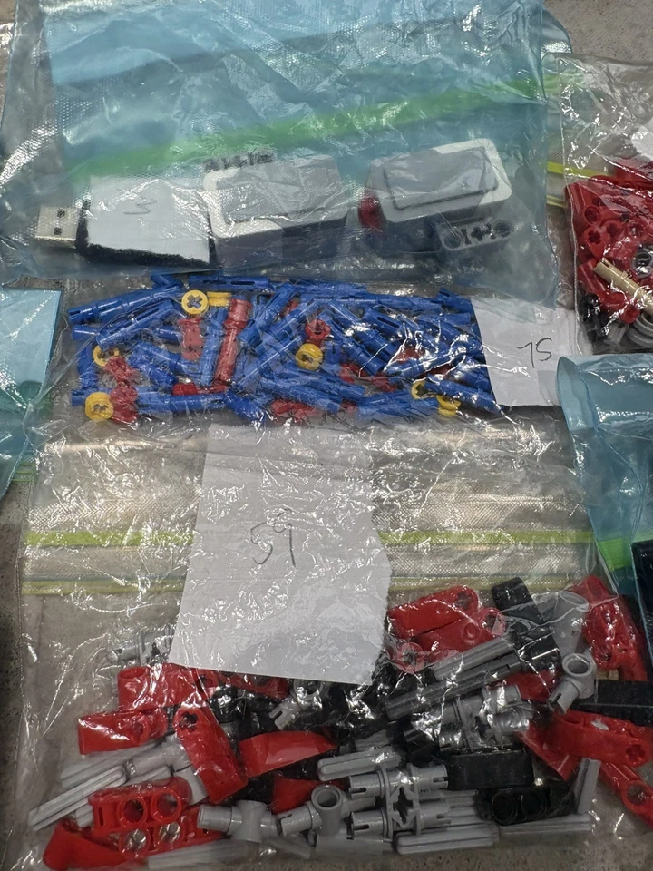 RETIRED Lego MINDSTORMS EV3 Robotic Kit 31313 w Manual INCOMPLETE - Image 4 of 4