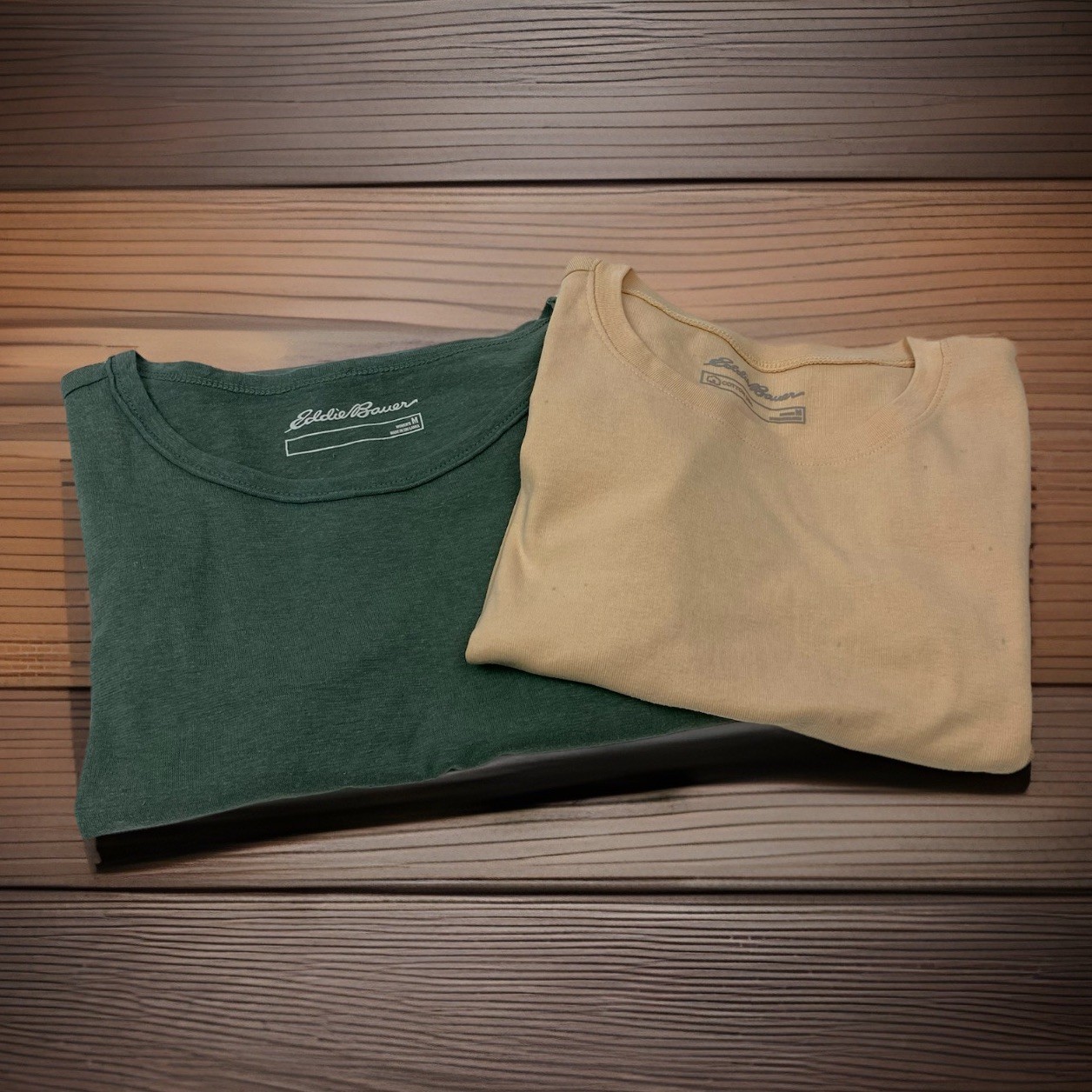 Eddie Bauer Womans M Medium Green Beige Short Sleeve Crew Neck T Shirt