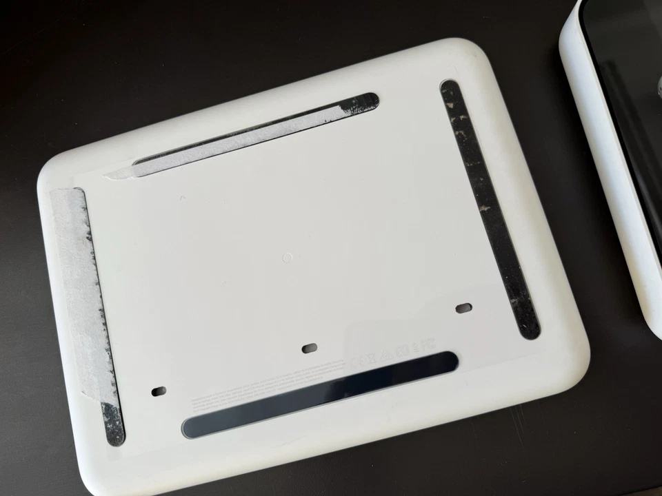 Rear Apple EarPods Memorabilia. Dummy Apple Products For Show Only Original - Bild 4 von 4