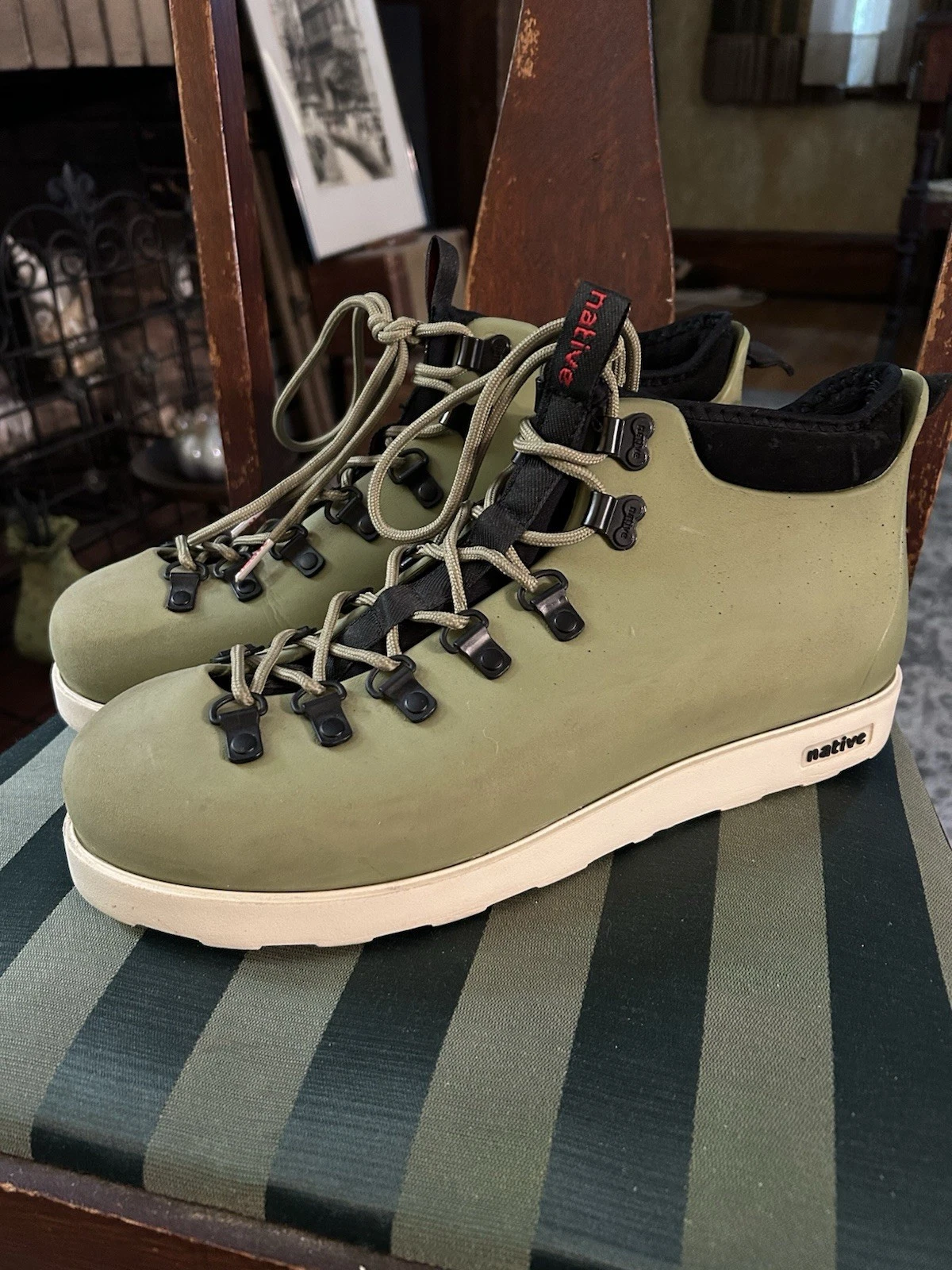 Native FITZSIMMONS Citylite Unisex Winter Hiking Universal Boots 3029 Size 11
Opens in a new window