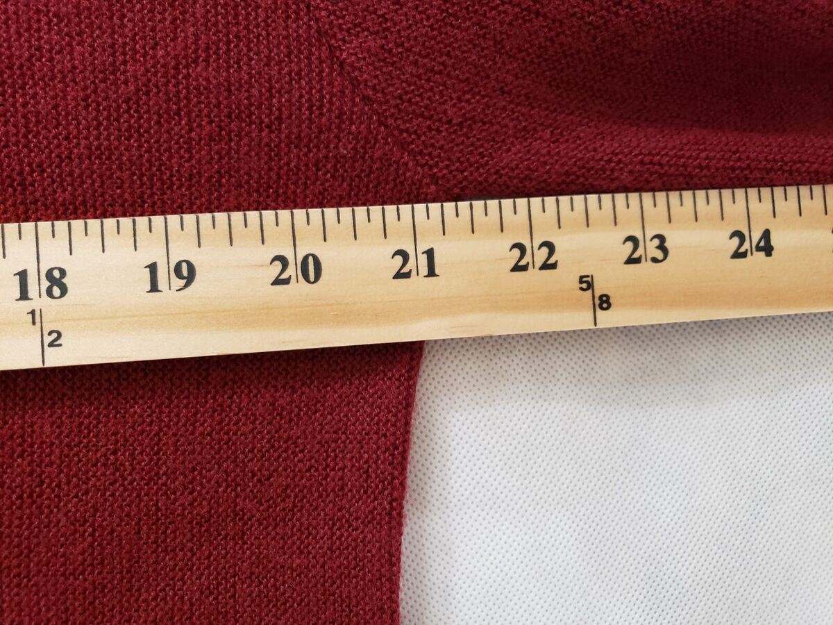 JC Penny The Fox Sweater Classic V-Neck Cardigan Sweater JC Penny The Fox Sweater Classic V-Neck Cardigan Sweater