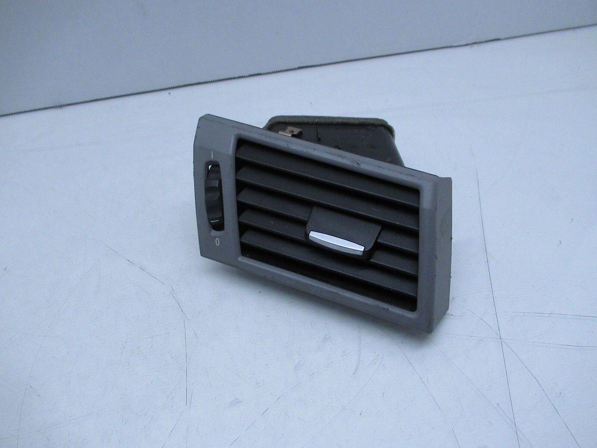 04-10 BMW E83 X3 FRONT RIGHT PASSENGER SIDE AC HEATER AIR VENT OEM 