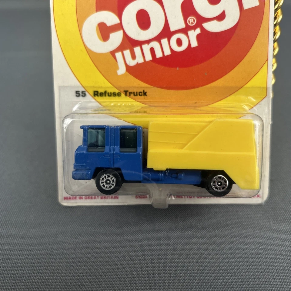 Vintage Corgi Junior 1/64 Scale #55 Refuse Truck Unpunched Red Card NIB - Image 2 of 4