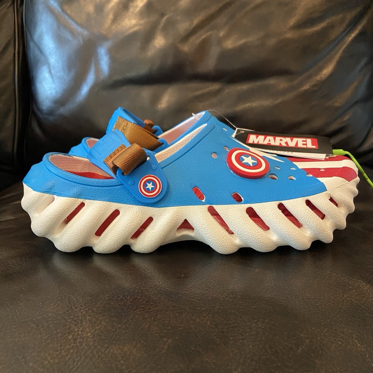 Crocs x Captain America Echo Clog Children\'s J6 Women\'s 8, Men\'s 6 Crocs Captain America Echo Clog. For those who want comfort  main image 4
