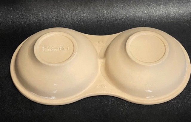 Pampered Chef Microwave Egg Cooker Bowl for Perfect Poached or Scrambled Eggs