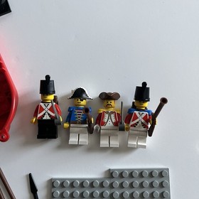 LEGO Imperial Outpost 6263 PIRATES Imperial Guards INCOMPLETE w/ LEGO Case