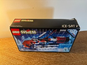 LEGO Space: Ice-Sat V (6898) - 92% complete w/box and instructions