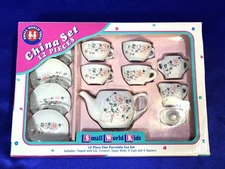 New In Box Vintage Small World Toys Child's Porcelain China 12 pc Tea Set