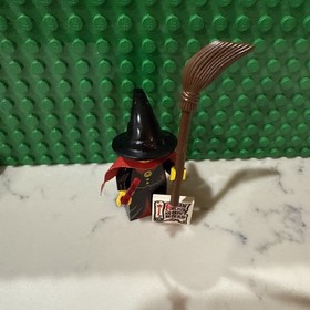 LEGO Willa The Witch Minifigure From Lego Set 6097 Night Lords Castle Complete