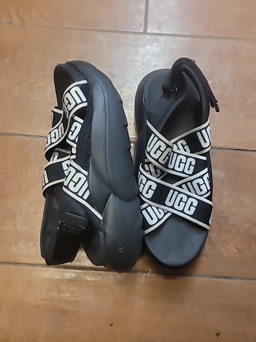 UGG LA CLOUD SLINGBACK RUNNER BLACK PLATFORM SAND… - image 15