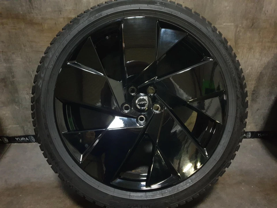 Volvo XC40 recharge Black Edition Felgen Winterreifen 20 Zoll 32410864 32410865 - Bild 4 von 4