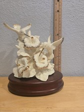 VTG Hummingbird Music Box Figurine Porcelain Gold *plays 'Waltz Of The Flowers'
