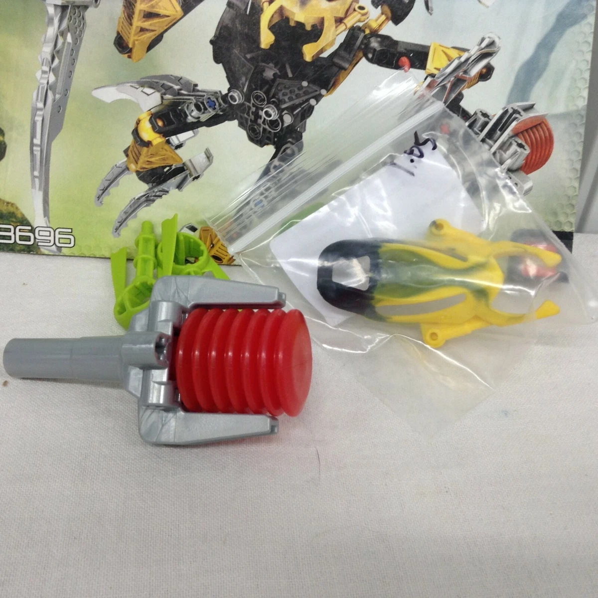 100% Complete Figure Set LEGO Bionicle MISTIKA BITIL (8696) W.