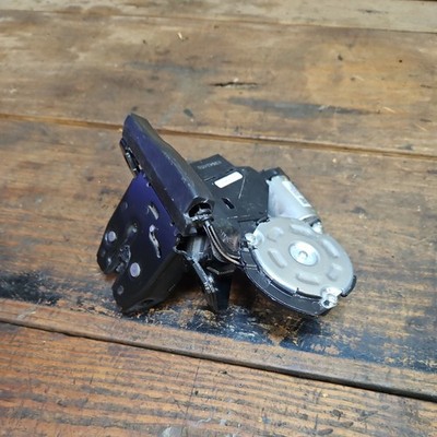 2015 - 2020 CHEVY SUBURBAN TAHOE TAILGATE LIFTGATE POWER LOCK LATCH ACTUATOR 