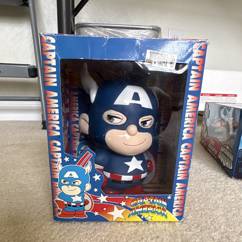 Captain America No.61202 money bank