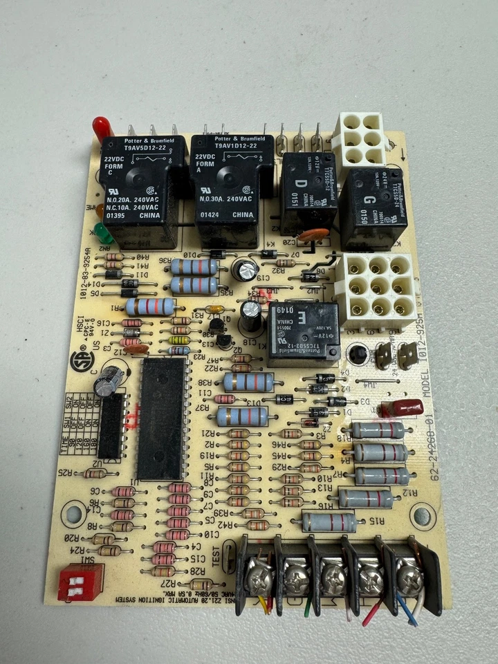 ICP / Heil / Tempstar Furnace Control Board 62-24268-01 Model 1012-925A - Image 2 of 4