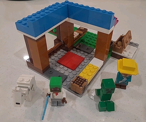 Lego Minecraft 21184 The Bakery + Lego Creator 3-in-1 31128 Dolphin & Turtle - Picture 4 of 8