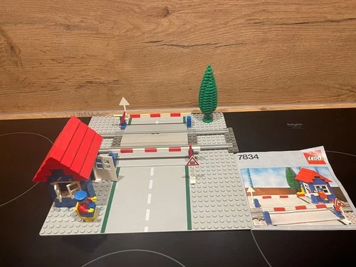 LEGO LEGOLAND classic Town Trains 7834 Level Crossing Manual with instruction