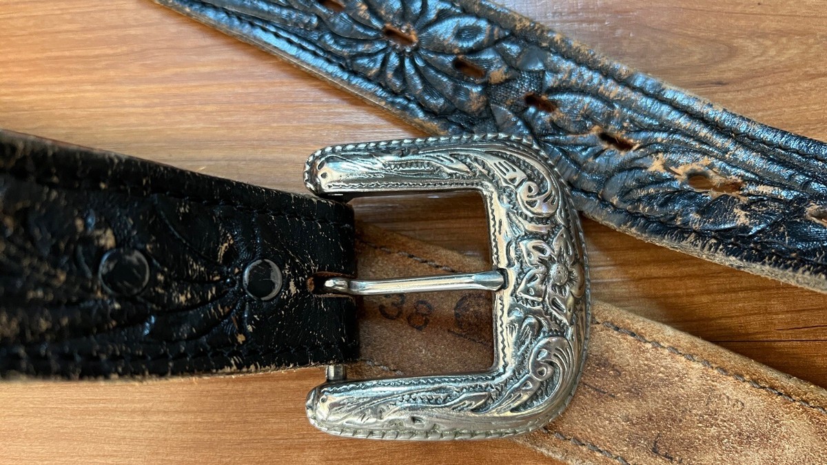 Chambers Hand Tooled Leather Belt, Silver Buckle Size 28 Vtg Chambers Hand Finished Tooled Distressed Leather Western  main image 4