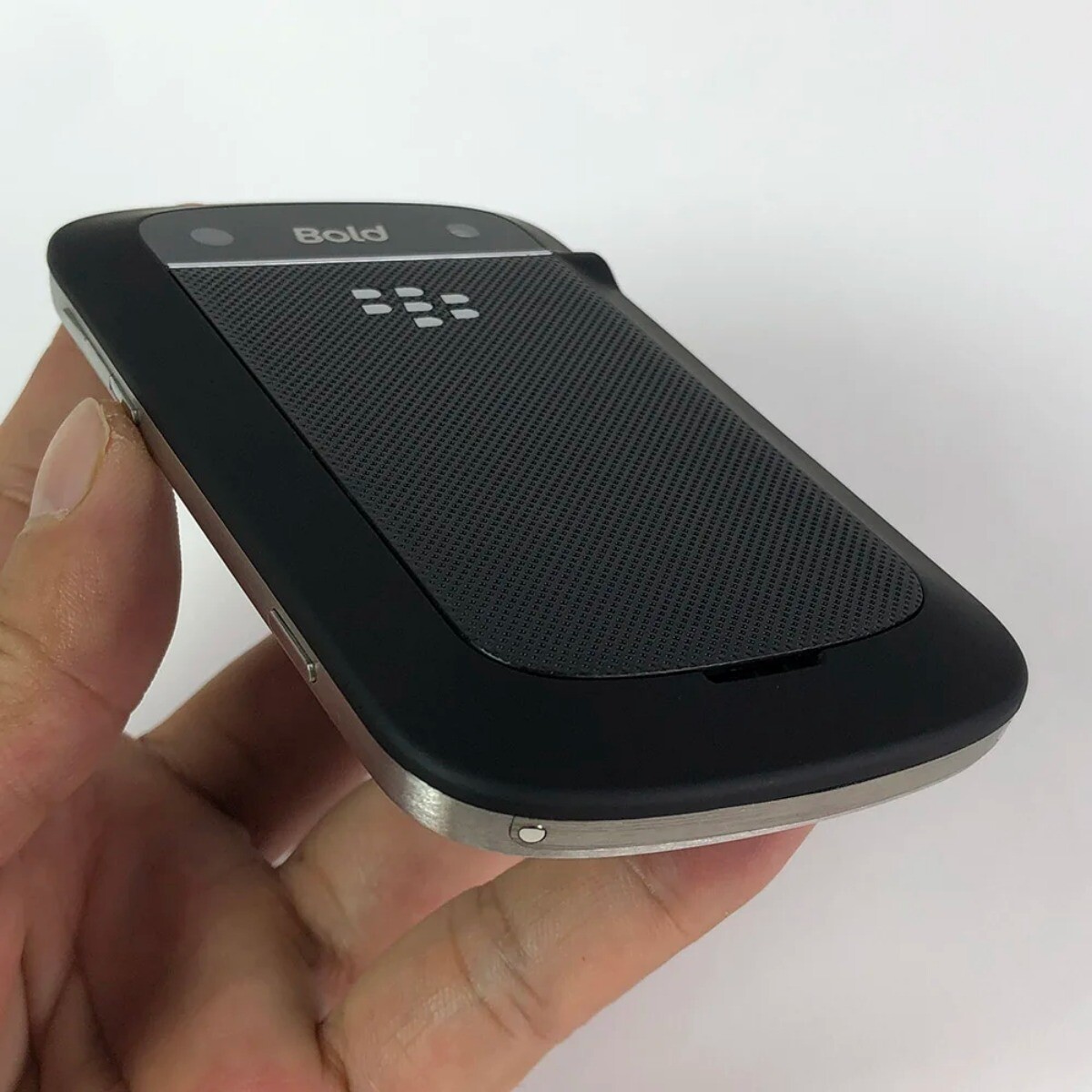 Original BlackBerry Bold 9900-Black(Unlocked)WiFi 5.0MP 8GB ROM