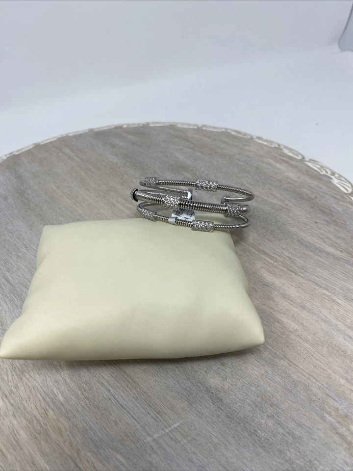 Pulsera de moda de tres líneas llena de oro blanco de 14K JH 731-SV Foto 2 de 3