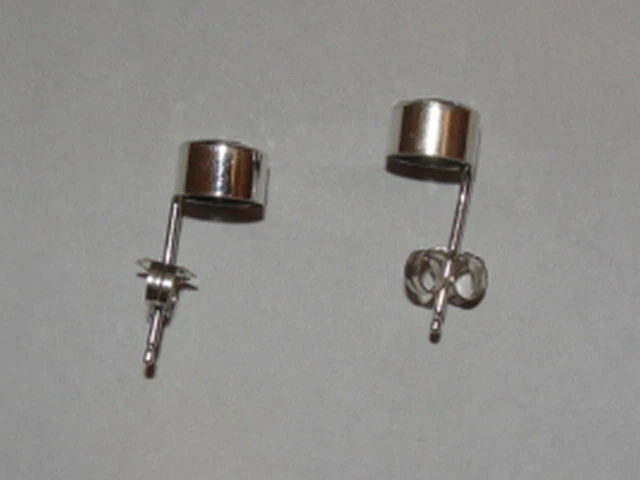 Conjunto de pendientes de plata de ley con bisel de aguamarina facetada piedra de nacimiento marzo Foto 4 de 4