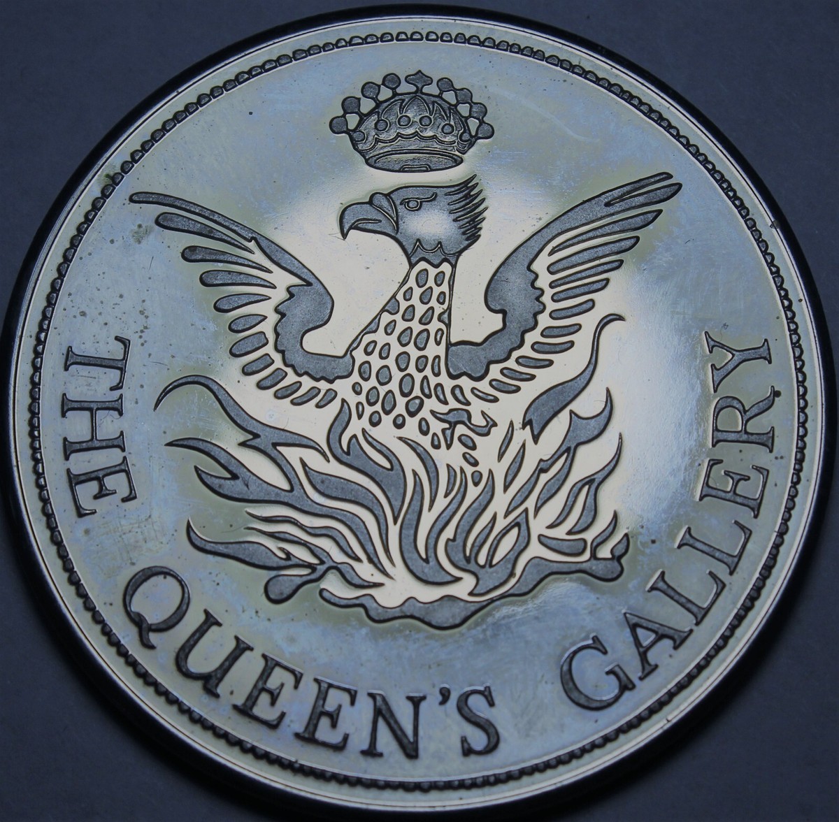 新春セール❣️palace coin case The Queens Gallery Buckingham Palace 44.5mm Proof Medallion~Free