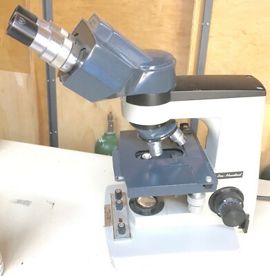American Optical 100 Microstar microscope.  GC, 3 objectives, guaranteed
