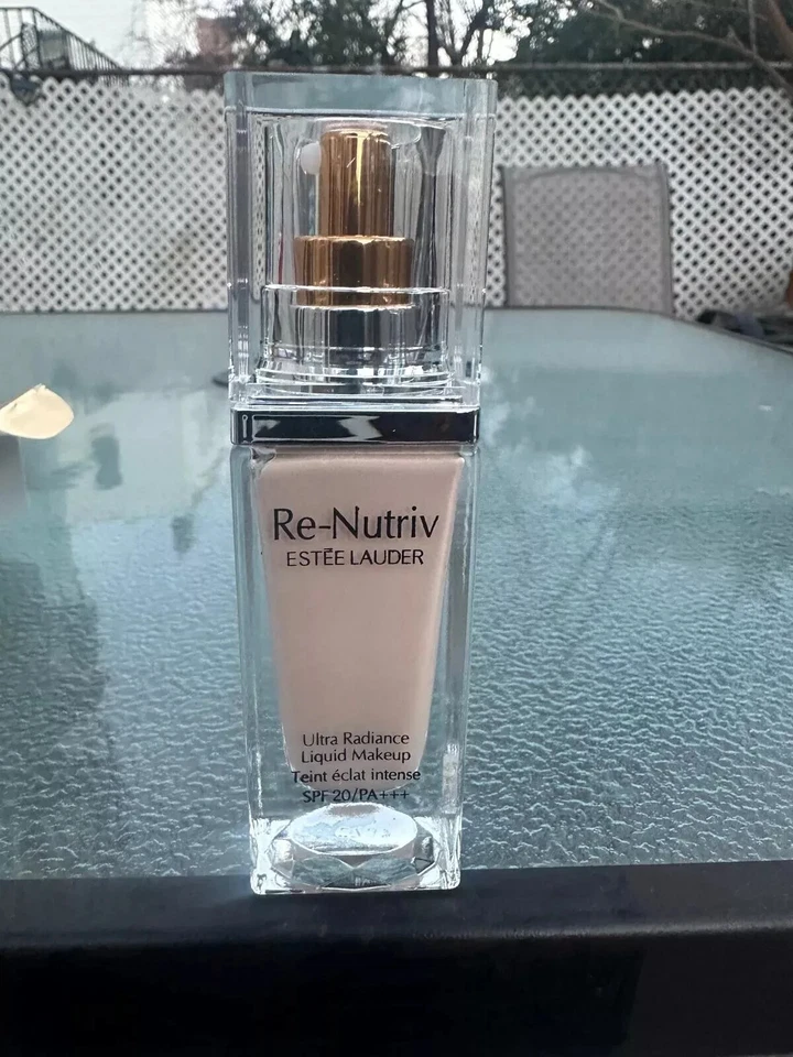 Estee Lauder Re-Nutriv Ultra Radiance Liquid Makeup SPF 20~1 oz 7N1 New Seald - Image 2 of 4