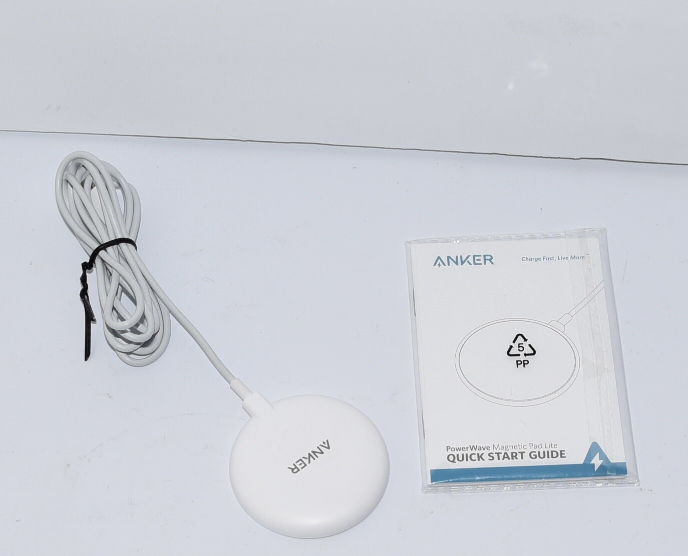 Anker PowerWave Pad Lite Wireless Charger Builtin 5ft USBC