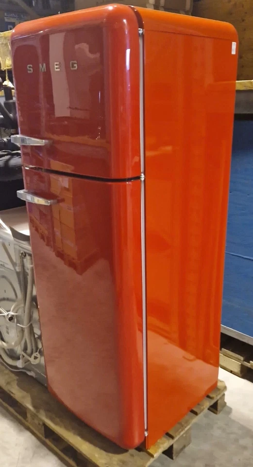 Retro SMEG Kühlschrank in Rot - zur Abholung - Bild 4 von 4