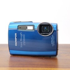 Olympus Stylus Tough 3000 Waterproof 12MP Digital Camera FOR PARTS NO POWER
