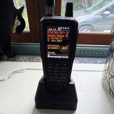 Uniden Bearcat SDS100 Handheld Digital Trunking Scanner GPS VHF/UHF Black