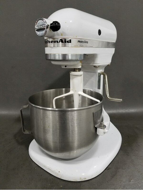 KitchenAid Lift Stand Mixer Model K5SS White with KitchenAid Lift Stand Mixer Model K5SS White with