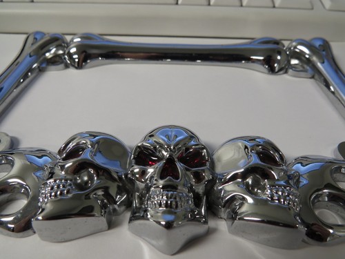 Pilot Automotive Chrome 3D Skull / Flames Motorcycle License Plate Frame WL254-C - Picture 5 of 10