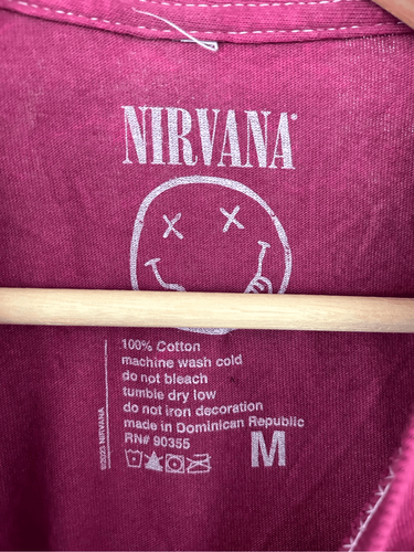 NWOT Nirvana Mineral Wash Berry Red Smiley Graphic Short Slv Tee Unisex Medium - Picture 3 of 4