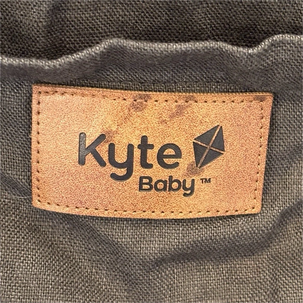 Kyte Baby Ring Sling Carrier 100% Linen Fabric Green Machine Washable