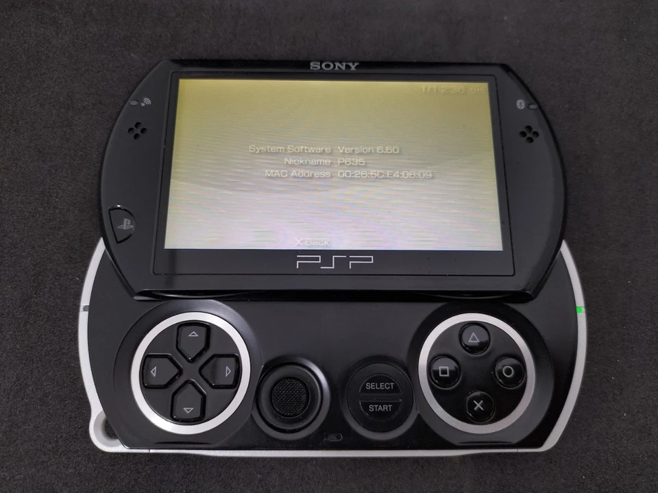 B266 Sony PSP Go console Black Handheld system Japan w/box adapter manual fx - Image 2 of 4