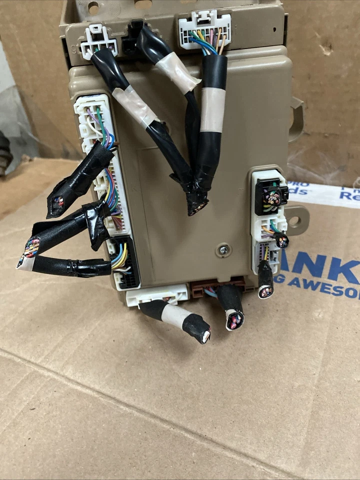 2019 Subaru Impreza Wagon Sport Interior Fuse Box 82201FL93A 0053 - Image 4 of 4