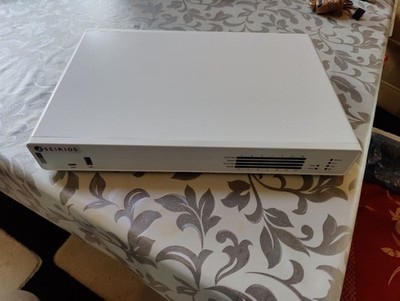 SOPHOS XGS 136 Next generation firewall appliance w/Cord Tested good!【1day ship】