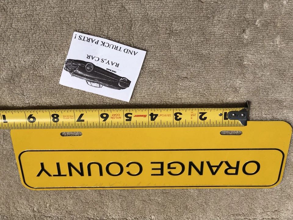 NUEVO TOPPER DE MATRÍCULA UNIVERSAL ORANGE COUNTY. Foto 3 de 4