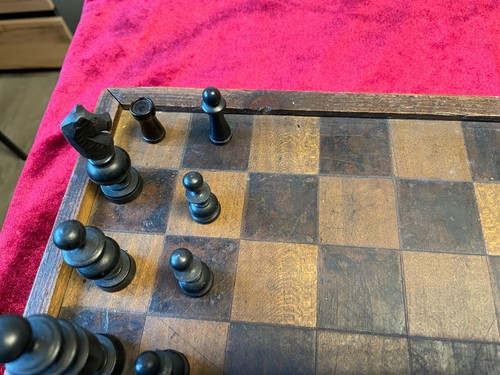 Altes Schachspiel Dame Mühle Schachfiguren Handarbeit aus Holz - Bild 2 von 11