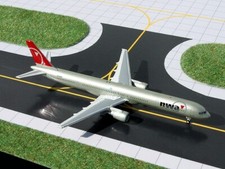 Northwest Airlines Boeing 757-300 N594NW GeminiJets GJNWA407 Scale 1:400 RARE