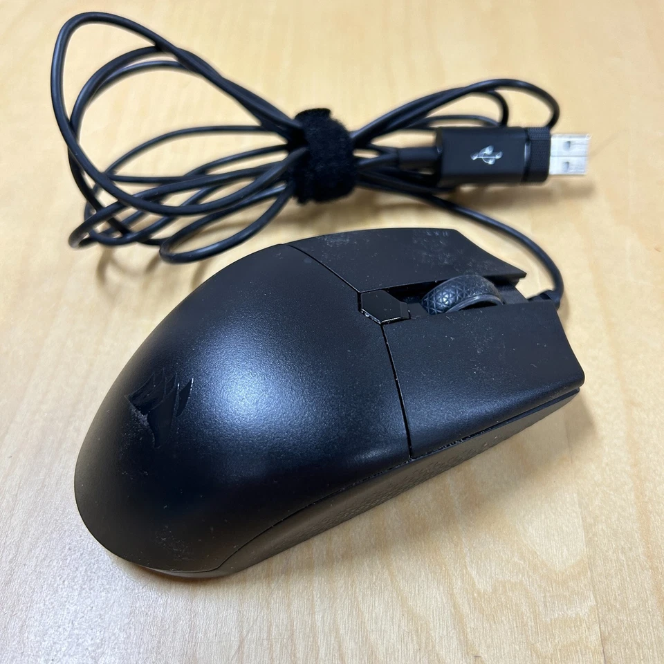 Corsair Katar Pro Wired Gaming Mouse - Black w/ LED Light & Adjustable DPI - Image 3 of 4